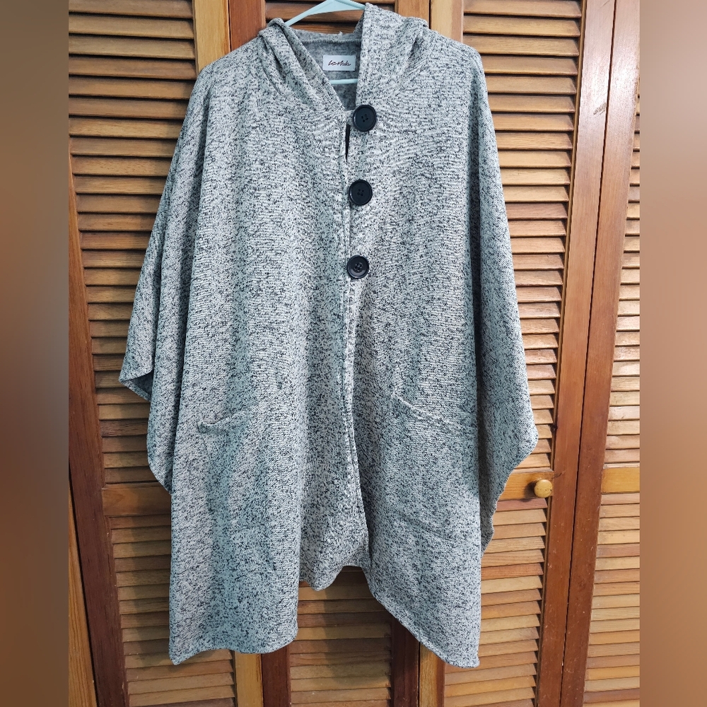 LeModa Gray Marled Knit Hooded Poncho Button Front Cape One Size Cozy Wrap